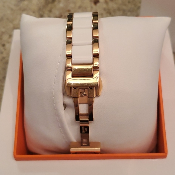 esq by MOVADO - Picture 6 of 9